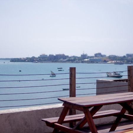 Amverton Bay View Dar es Salaam Exterior foto